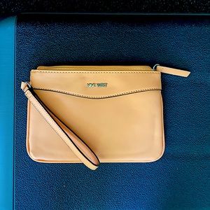 BNWT Women’s wristlet
